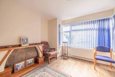 undefined, Leacroft Road, Iver SL0