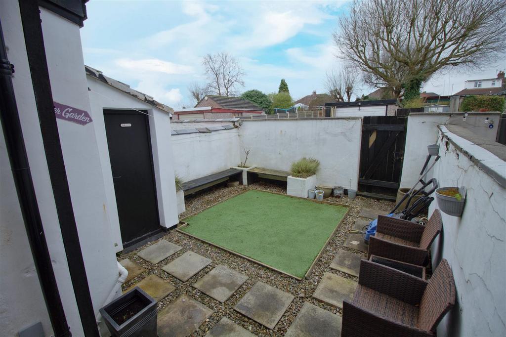 Rear Yard.jpg
