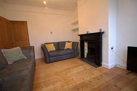 2 bedroom terraced house to rent, Manchester Road, Manchester M34