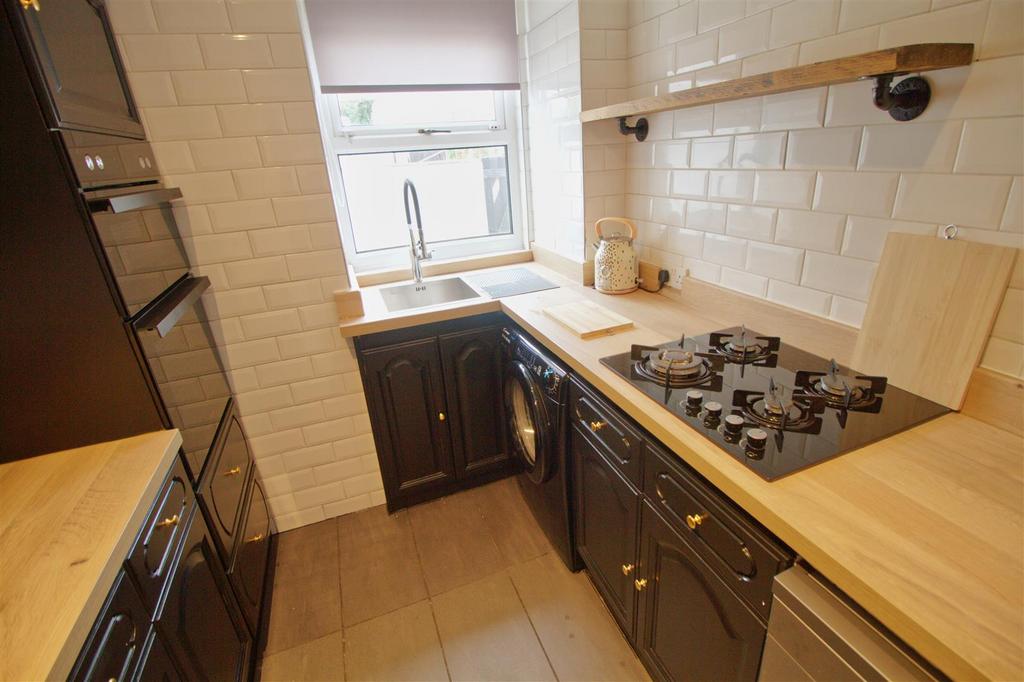 Kitchen..jpg