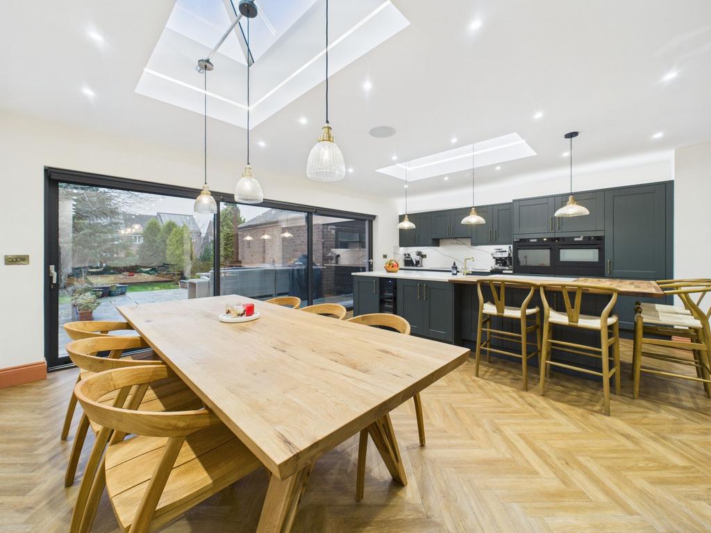 Dining Kitchen Area