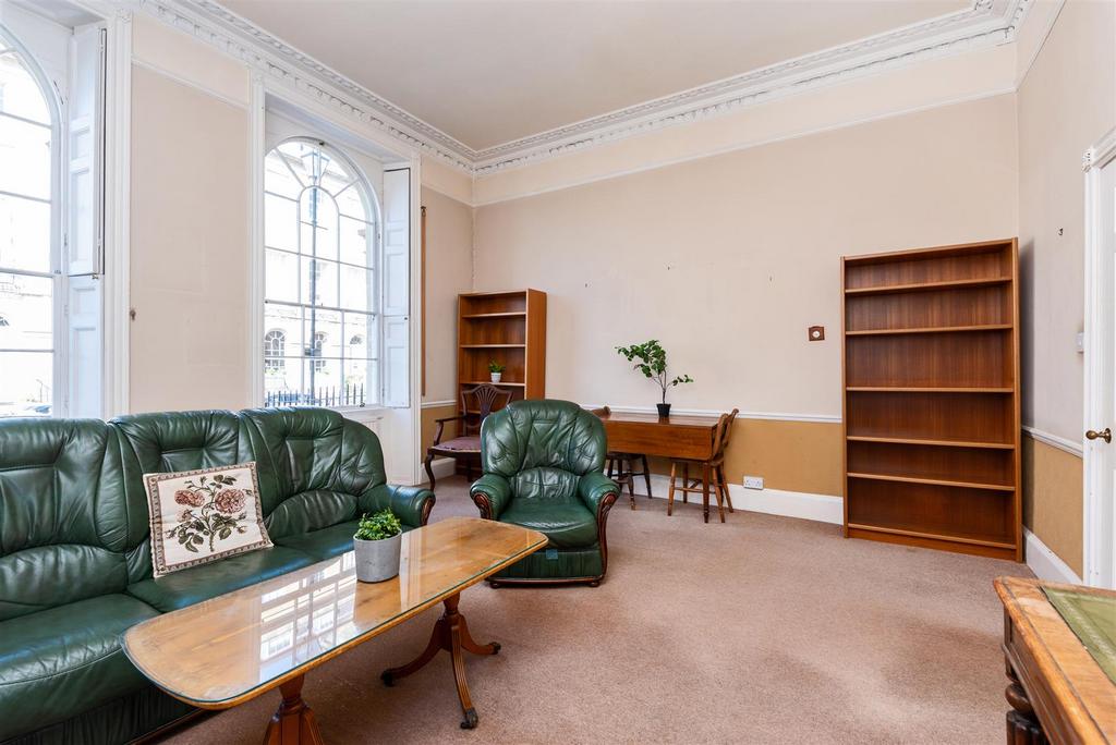 Flat 2, 7 Johnstone Street-4.jpg