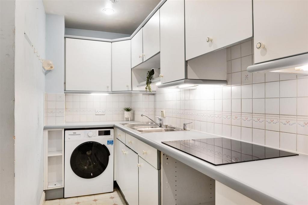 Flat 2, 7 Johnstone Street-7.jpg