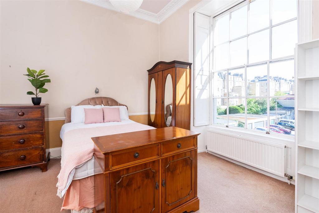 Flat 2, 7 Johnstone Street-11.jpg