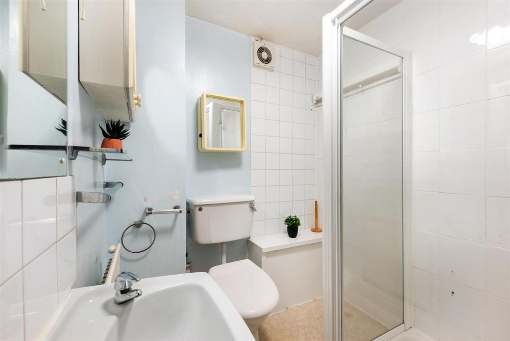 Flat 2, 7 Johnstone Street-10.jpg