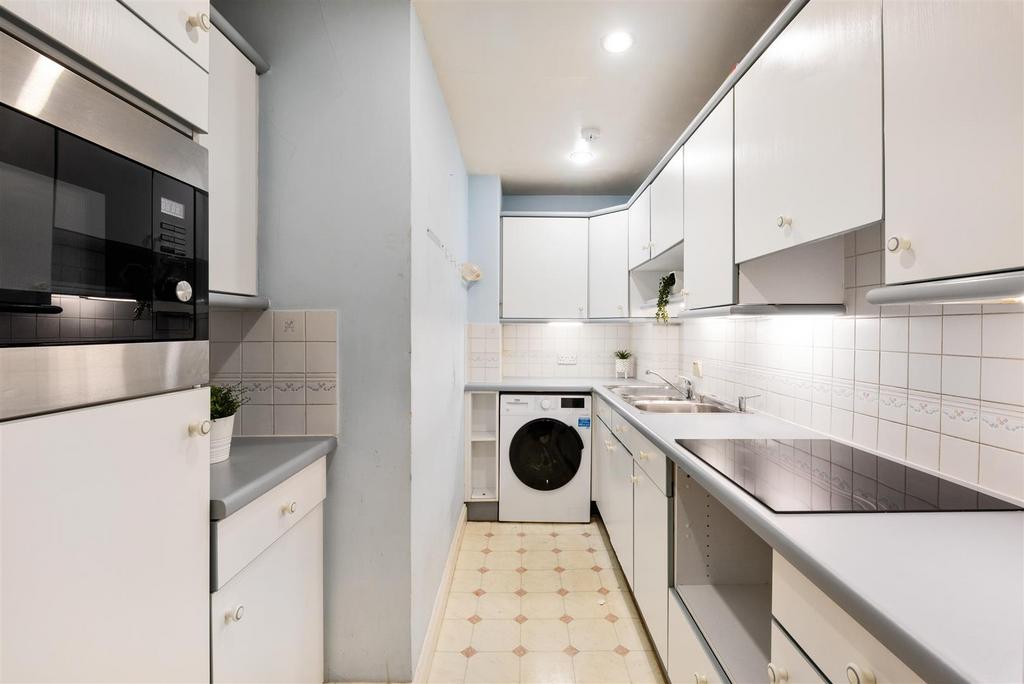 Flat 2, 7 Johnstone Street-6.jpg