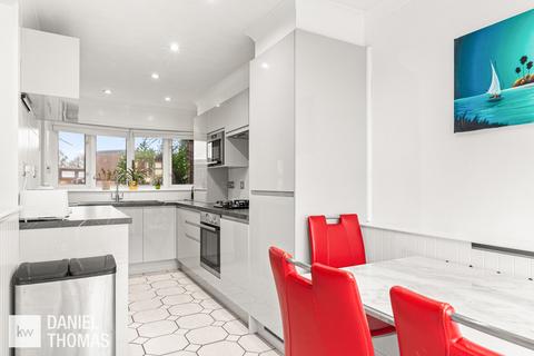 3 bedroom terraced house for sale, Badburgham Court, Waltham Abbey, EN9