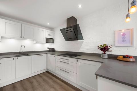4 bedroom terraced house for sale, Wynton Grove, Walton-on-Thames, KT12