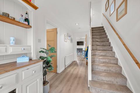4 bedroom terraced house for sale, Wynton Grove, Walton-on-Thames, KT12