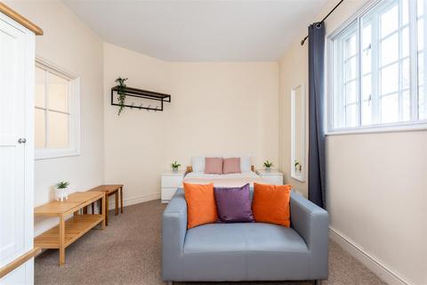 undefined, Wells Road, Bath BA2