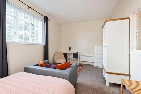 undefined, Wells Road, Bath BA2