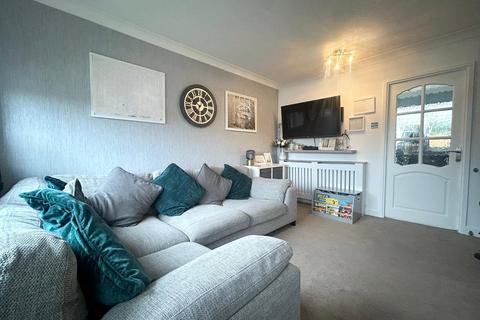 2 bedroom end of terrace house for sale, Shanklin Close, Princes Park, Kent, ME5