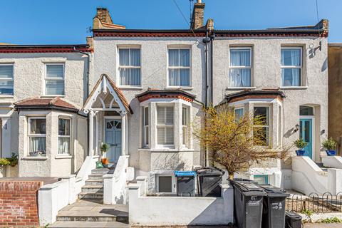 1 bedroom property to rent, Queen Mary Road, London, SE19