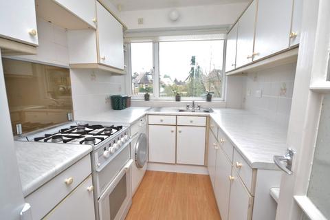 2 bedroom flat for sale, Hillbrow Court, Esher, KT10