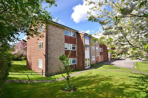2 bedroom flat for sale, Hillbrow Court, Esher, KT10