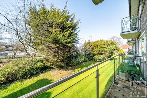 2 bedroom flat for sale, Hillbrow Court, Esher, KT10