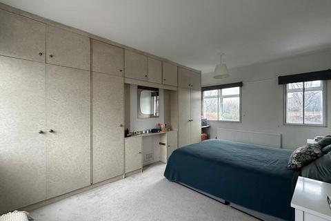 undefined, Pointalls Close, London, N3