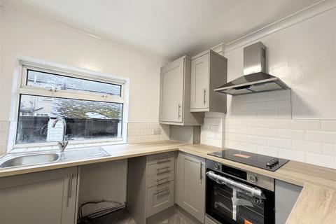 2 bedroom terraced house to rent, Lansdowne Street, Darlington