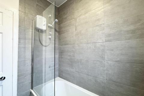 2 bedroom terraced house to rent, Lansdowne Street, Darlington