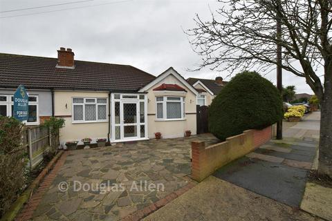 undefined, Woodfield Way, Hornchurch RM12