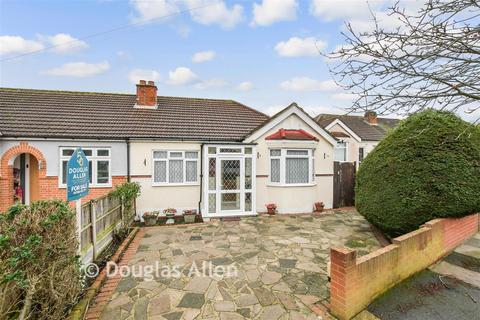 undefined, Woodfield Way, Hornchurch RM12