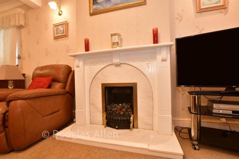 undefined, Woodfield Way, Hornchurch RM12