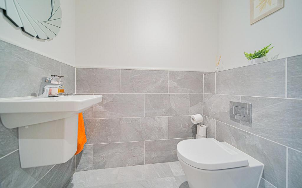 P1066723-2.jpg