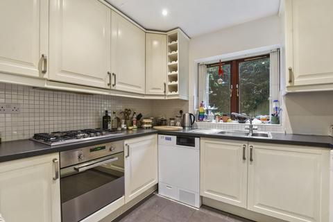 2 bedroom apartment to rent, 2, Thornbury Square, Highgate, N6