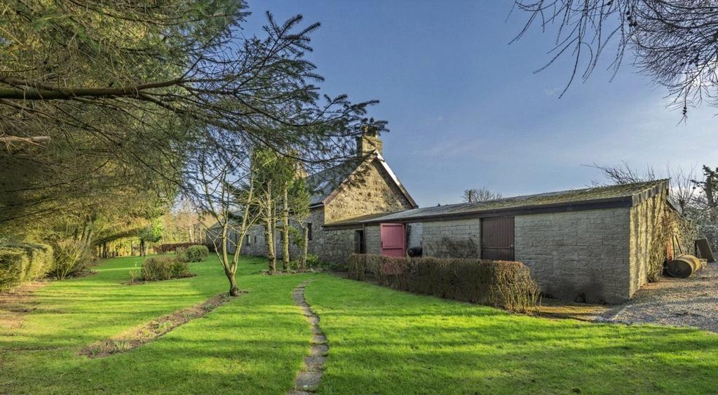 Stables/Garage