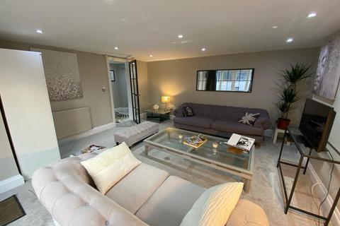2 bedroom flat to rent, Hilldene, Harehills Lane, Leeds LS8