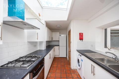 5 bedroom terraced house to rent, Temple Street, Brighton