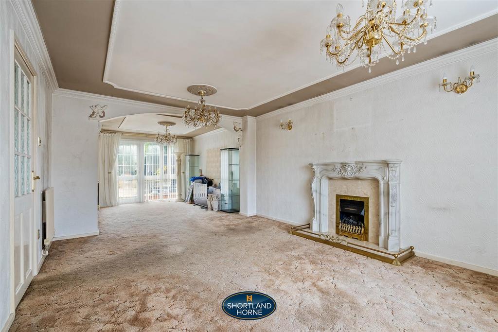 Lounge/dining room