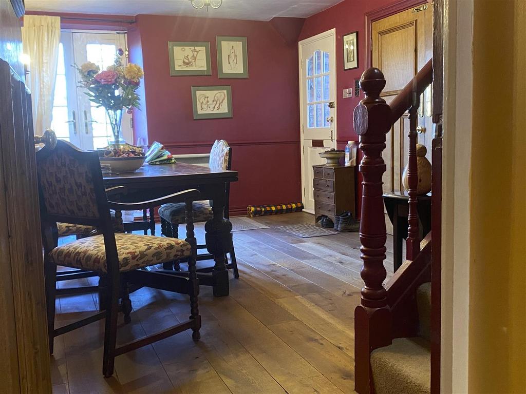 Dining room.jpg