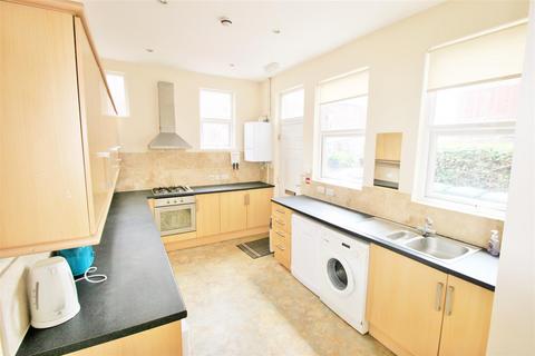 undefined, Hesketh Avenue, Kirkstal, Leeds, LS5 3EU