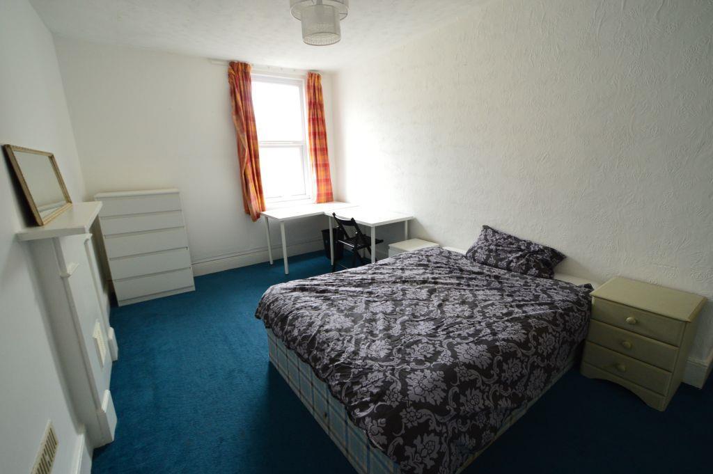 Bedroom picture.jpg