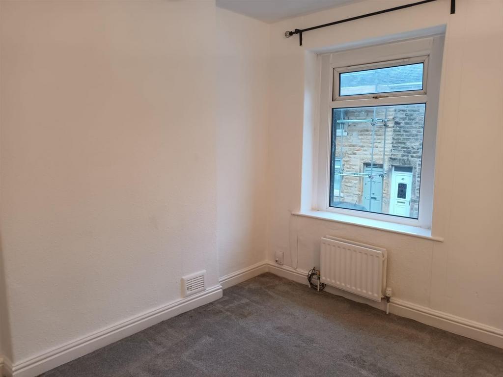 Bedroom 1b