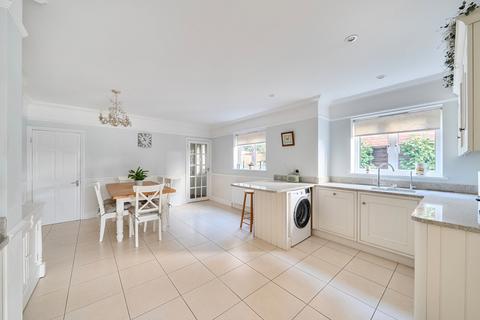 undefined, Saunders Lane, Surrey GU22