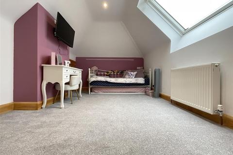 3 bedroom house for sale, Scalby Road, Scarborough, YO12