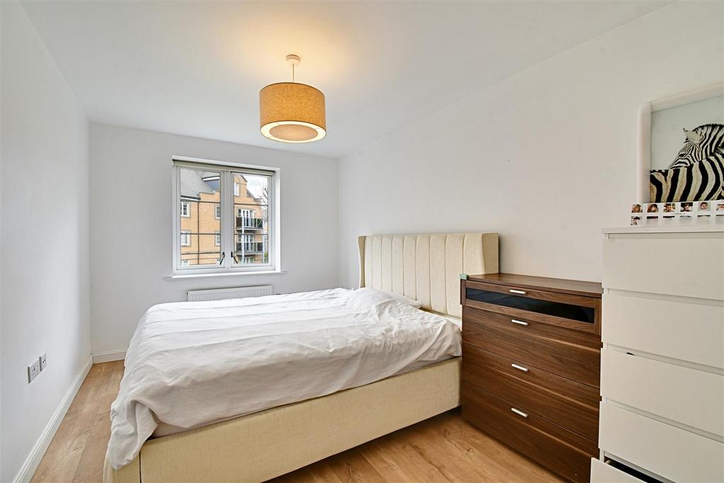 Bedroom 1 1.jpg