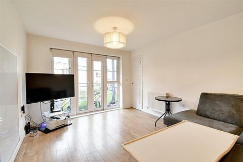 2 bedroom flat for sale, Kingsmead Court, Hertford SG13
