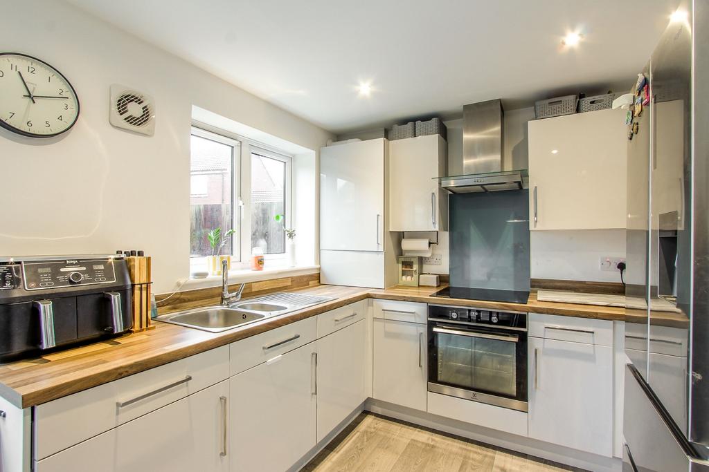 Kitchen b
