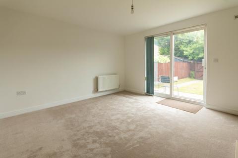 2 bedroom terraced house to rent, Tundra Grove, Bingley, West Yorkshire, BD16