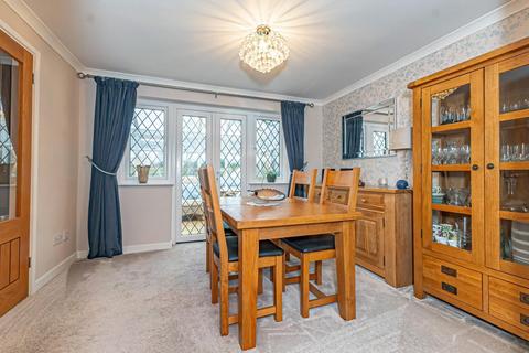 undefined, Woodside, Eaton Bray