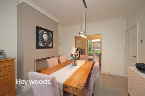 3 bedroom semi-detached house for sale, Dimsdale Parade West, Wolstanton, Newcastle-under-Lyme