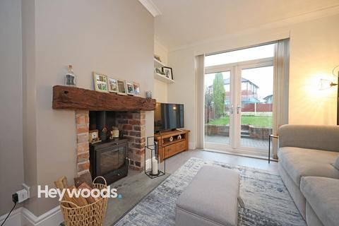 3 bedroom semi-detached house for sale, Dimsdale Parade West, Wolstanton, Newcastle-under-Lyme