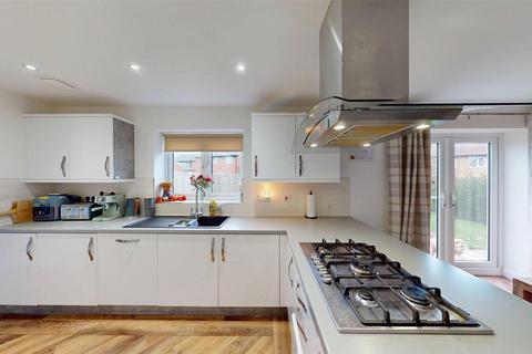 4 bedroom detached house for sale, Grasmere Avenue, Farington, Leyland