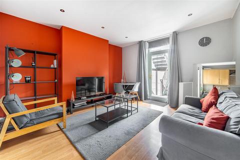 2 bedroom flat to rent, *Available March 2026* Heaton Grove, Heaton, NE6
