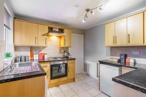 2 bedroom flat to rent, *Home Office* Heaton Grove, Heaton, NE6