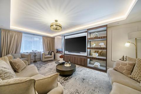 4 bedroom detached house for sale, Camberley,  Surrey,  GU15