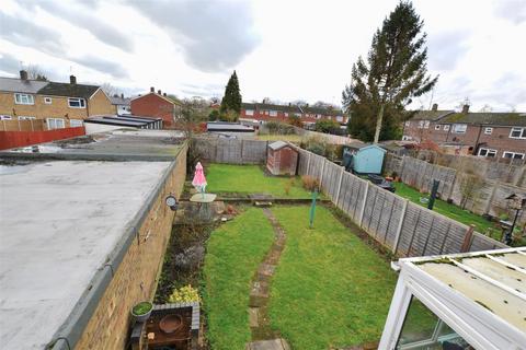 3 bedroom end of terrace house for sale, Dove Court, Hatfield